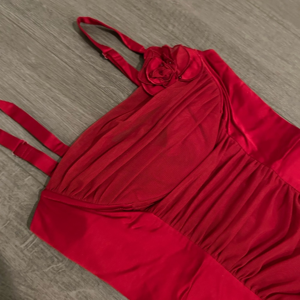Bright red 2000’s bebe dress